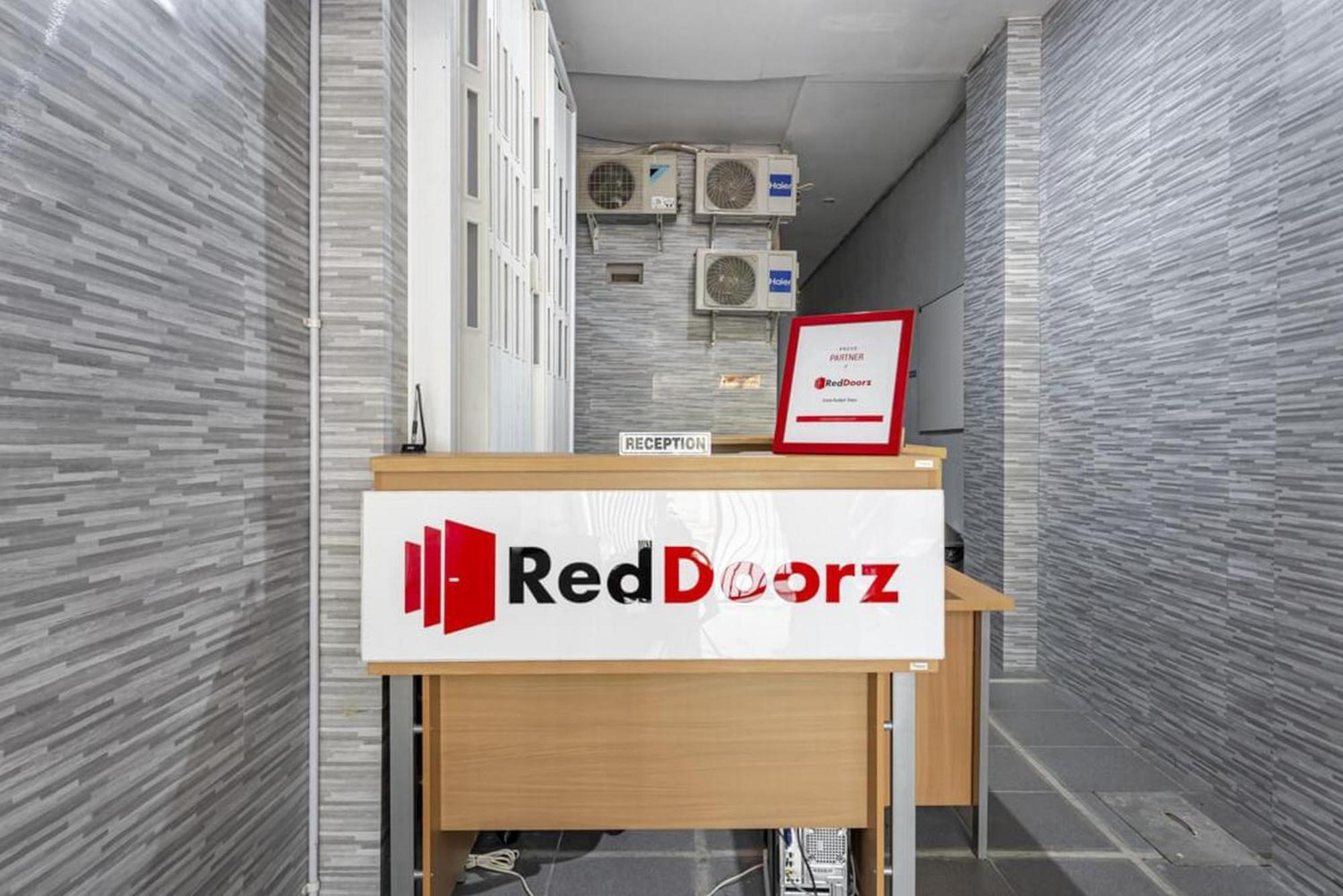 Reddoorz @ Jemursari Surabaya 2 Dış mekan fotoğraf